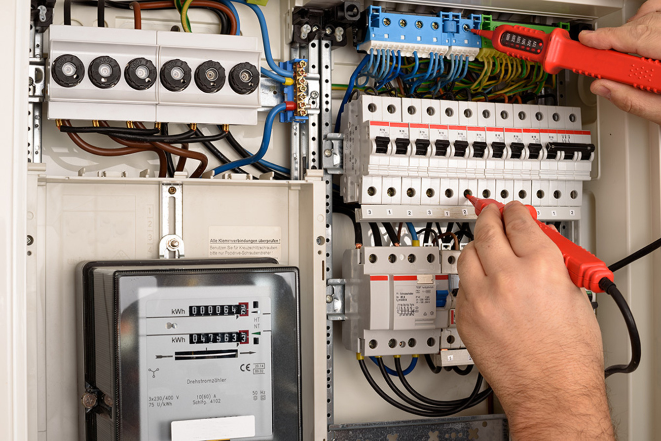 E-Check bei SENEL Elektrotechnik in Bruchköbel
