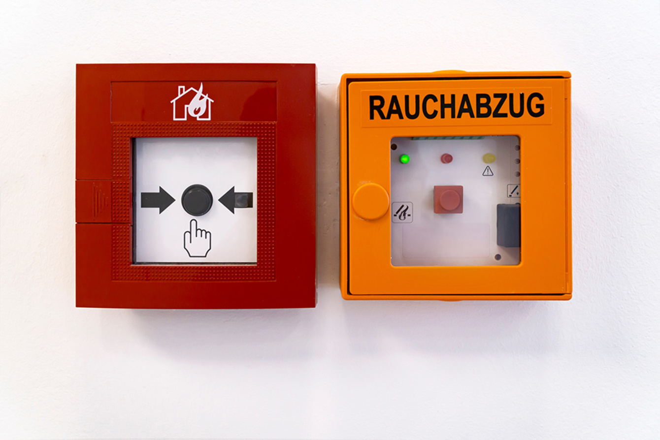 Rauchwärme­abzug bei SENEL Elektrotechnik in Bruchköbel